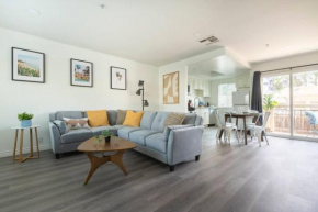 Modern 2BR Condo with King Bed & Balcony near LA